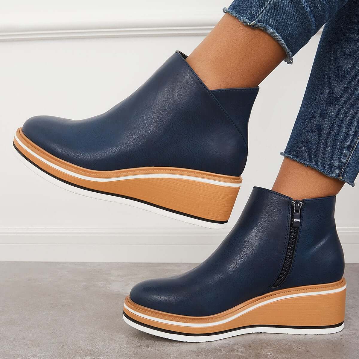 Women's Casual Vegan Leather Plateau Ankle Boots with Zipper | Ideal for Autumn / Winter