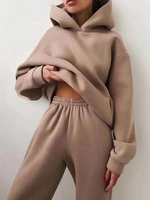 Women's Casual Oversized Hooded Tracksuit with Pockets | Perfect for Outdoor Activities